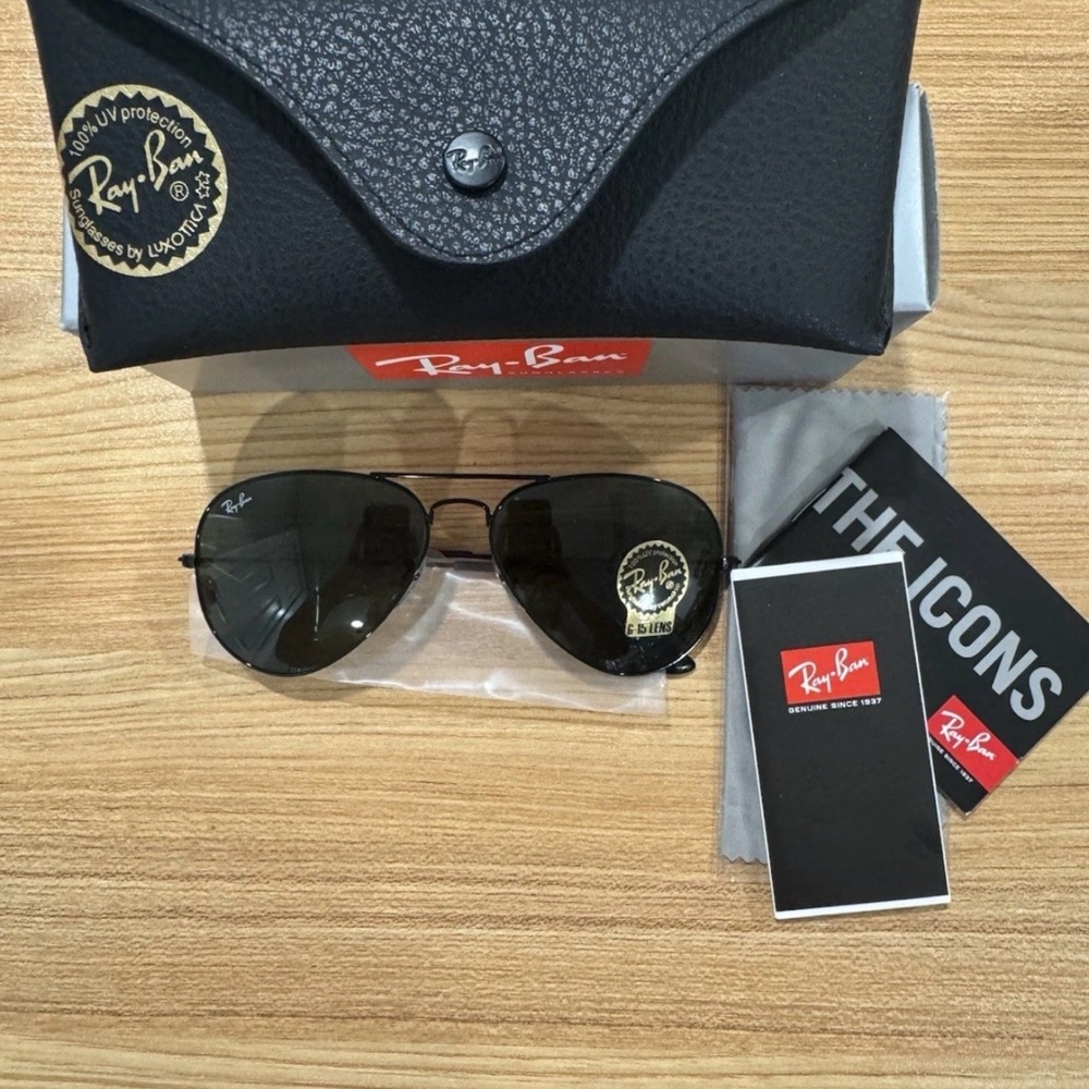 Authentic Ray Ban Aviators Sunglasses Unisex large Blk Frame Grn Crystal Lenses